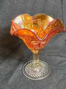 lot 211 image: Scalloped Marigold Compote
