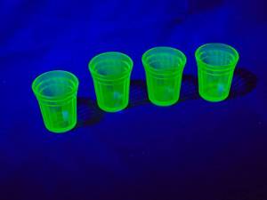 lot 237 image: Set of 4 Vintage Green Depression Glass Uranium Shot Glasses