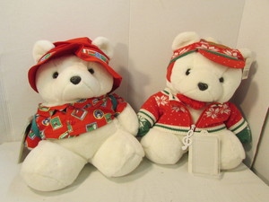 lot 12 image: Santa Bearsw Tags