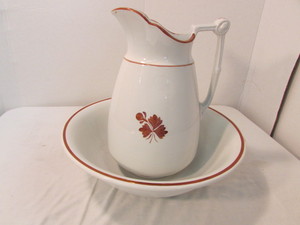 lot 16 image: Wash Pitcher and Basin