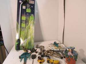 lot 33 image: Sprinklers and Watering Items