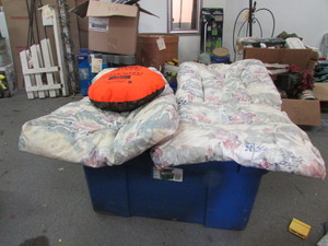 lot 49 image: Cushions and Tote