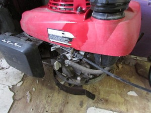 lot 56 image: Honda Engine