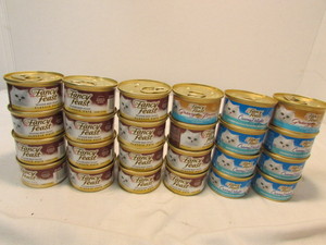 lot 93 image: Fancy Feast Cat Food