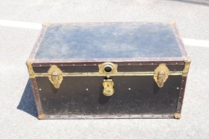 Vintage Steamer Trunk w Brass Hardware