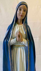 lot 148 image: Pilgrim Virgin of Fatima Statue