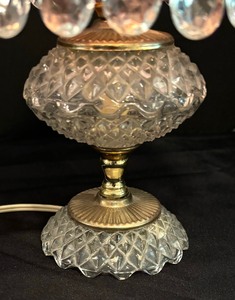 lot 49 image: Beautiful Vintage Boudoir Lamp