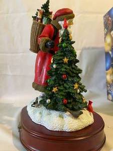 lot 193 image: Pipka Santas Secret Music Box, Limited Edition
