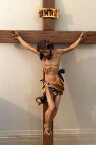 lot 203 image: Extra Large 49 Crucifix