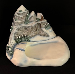 lot 213 image: Hummel Quilting Bee and Christmas Frolic Display Stands