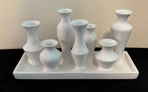 lot 222 image: Variety of Decorative Vases
