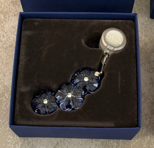 lot 259 image: Swarovski Crystal Figurines and Paperweights