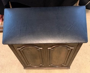 lot 226 image: 1970s Mid Century Pearl Wick Detailed Rectangle Wastebasket  Laundry Basket