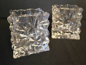 lot 23 image: Sparkling Crystal Decorative Options, Including Rosenthal Studio-Linie Crystal Crinkled Paper Bag Tutenbag Vases