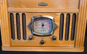 lot 25 image: Fun Vintage 3 in 1 Crosley Hi-Fi - New in Original Box