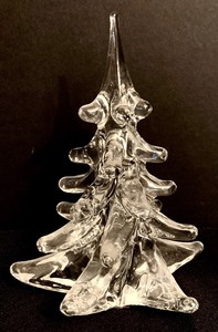lot 58 image: Set of Three Vintage Signed FM Ronneby Sweden Handblown Crystal Art Glass Christmas Trees