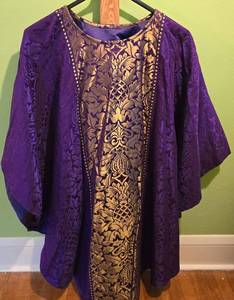 lot 268 image: Royal Purple Catholic Priest Vestment Robe