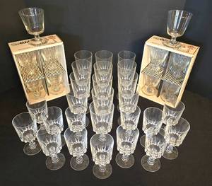 lot 273 image: Sparkling Glassware Collection