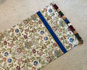 lot 314 image: Floral Church Alter Cloth
