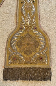 lot 319 image: Catholic Priest Chasuble Vestment Stole