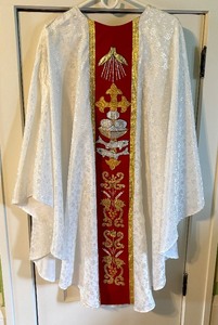 lot 330 image: Catholic Priest Chasuble Vestment Robe