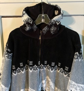 lot 338 image: New Elk Herd Zip Up Fleece Coat  Jacket
