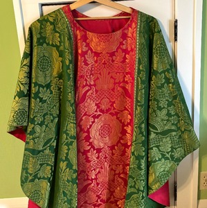 lot 375 image: Catholic Priest Chasuble Vestment Robe