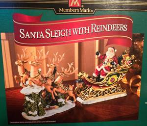 lot 400 image: New in Box Members Mark Santa Sleigh with Reindeer