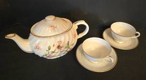 lot 406 image: China Tea Service Options