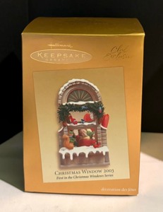 lot 388 image: 4 Hallmark Keepsake Ornaments