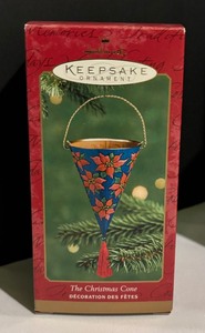 lot 389 image: 7 Hallmark Keepsake Ornaments