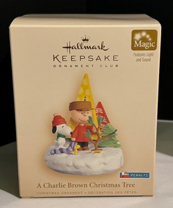 lot 390 image: 6 Hallmark Keepsake Ornaments