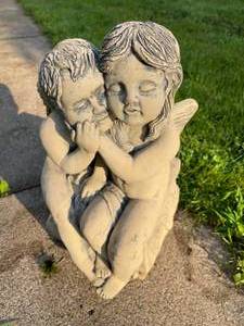 lot 459 image: Concrete Cherub Garden Statue