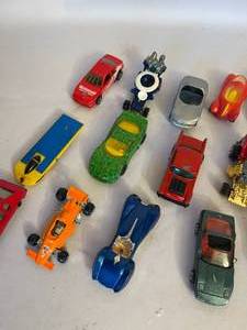 lot 479 image: Vintage Die Cast Cars with Many Being Hot Wheels