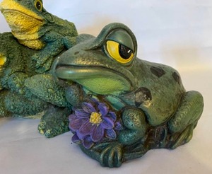 lot 487 image: Three Fun Garden Frog Statues