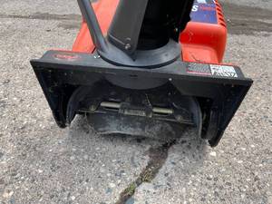 lot 497 image: Ariens Snow Blower Model SS522E