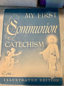 lot 396 image: Elegant New Ring Bearer Pillows and Communion Booklet