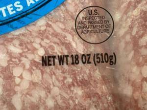 lot 27 image: E - Del Duca Genoa Salami 18 oz (510g)