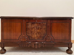 lot 78 image: Vintage CAVALIER Cedar Chest