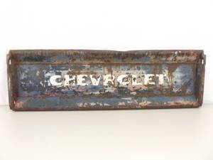 lot 6 image: PERFECT Patina Vintage Chevrolet Tailgate