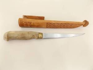 lot 26 image: Lot of Misc Pocket, Sheathed etc. Knives