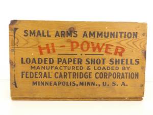 lot 27 image: Vintage Federal Cartridge Wood Ammunition Box