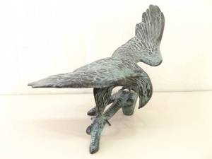 lot 40 image: Brass Eagle Sculpture