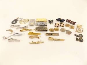lot 69 image: Lot of Mens Jewelry, Cufflinks, Money Clips, Tie Pins, etc.