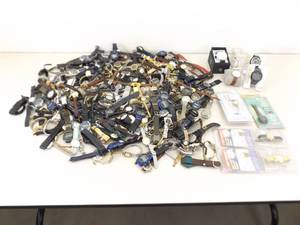 lot 70 image: HUGE LOT of Vintage, NOS, etc. Timex, Fossil, Seiko, etc. Watches