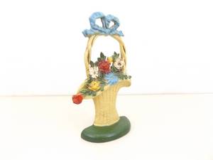 lot 89 image: Antique Cast Iron 10.5 Flower Basket Door Stop