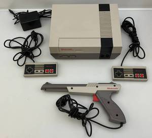 lot 1 image: 1985 Nintendo NES System