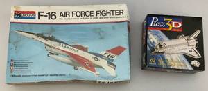 lot 83 image: 1976 Factory Sealed Monogram F-16 Air Force Fighter Jet Model Kit & More