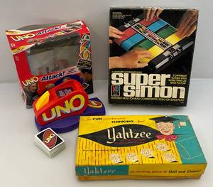 lot 112 image: Misc. Vintage Games Including SUPER SIMON & More