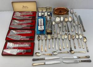 lot 127 image: Misc. Vintage Sliverplate Dinnerware & More